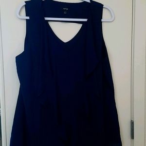Sleeveless lined blouse w/ back cut out